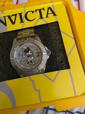 Invicta Women’s Limited Edition Disney Minnie Mouse Watch